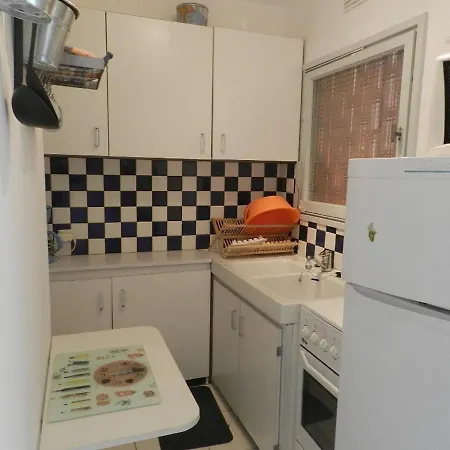 Appartamento Studio Bormes-les-mimosas, 1 Piece, 4 Personnes - Fr-1-713-143 *